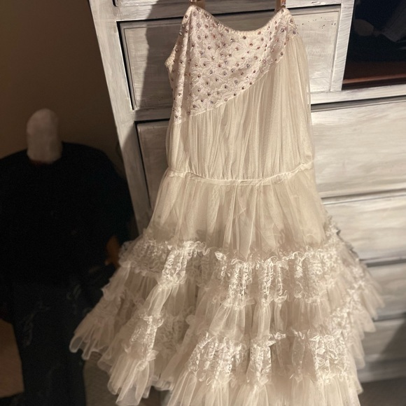 Dance dress costumes that I’ve been keeping for lack of need ,to them find homes - Picture 12 of 13